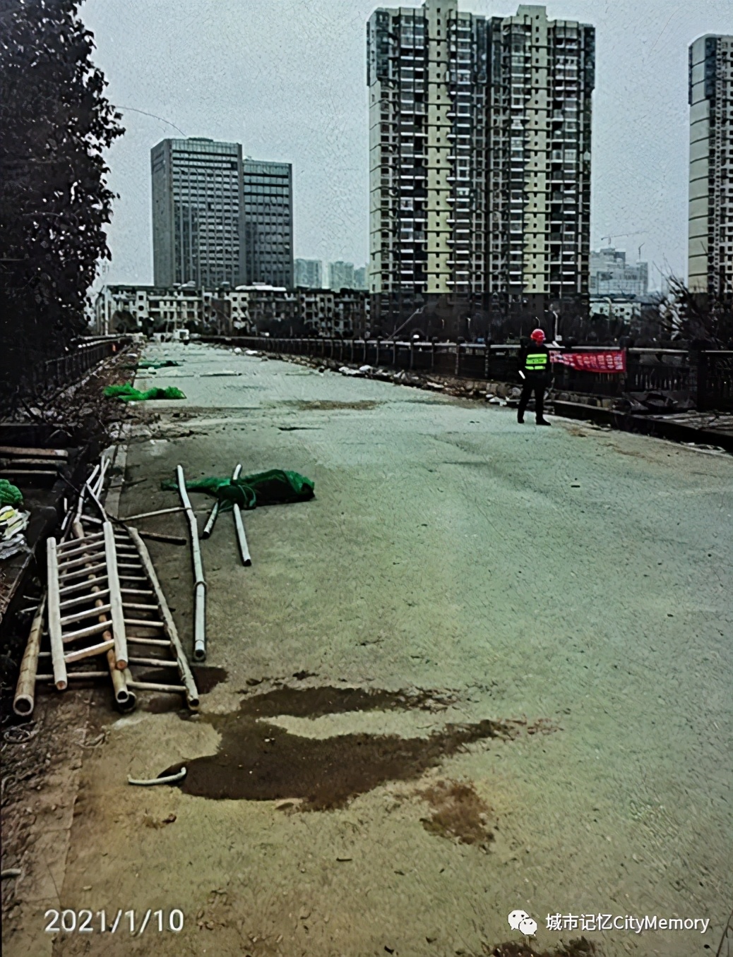 走过古老的石拱桥,长沙市洪山庙老桥哪年通车