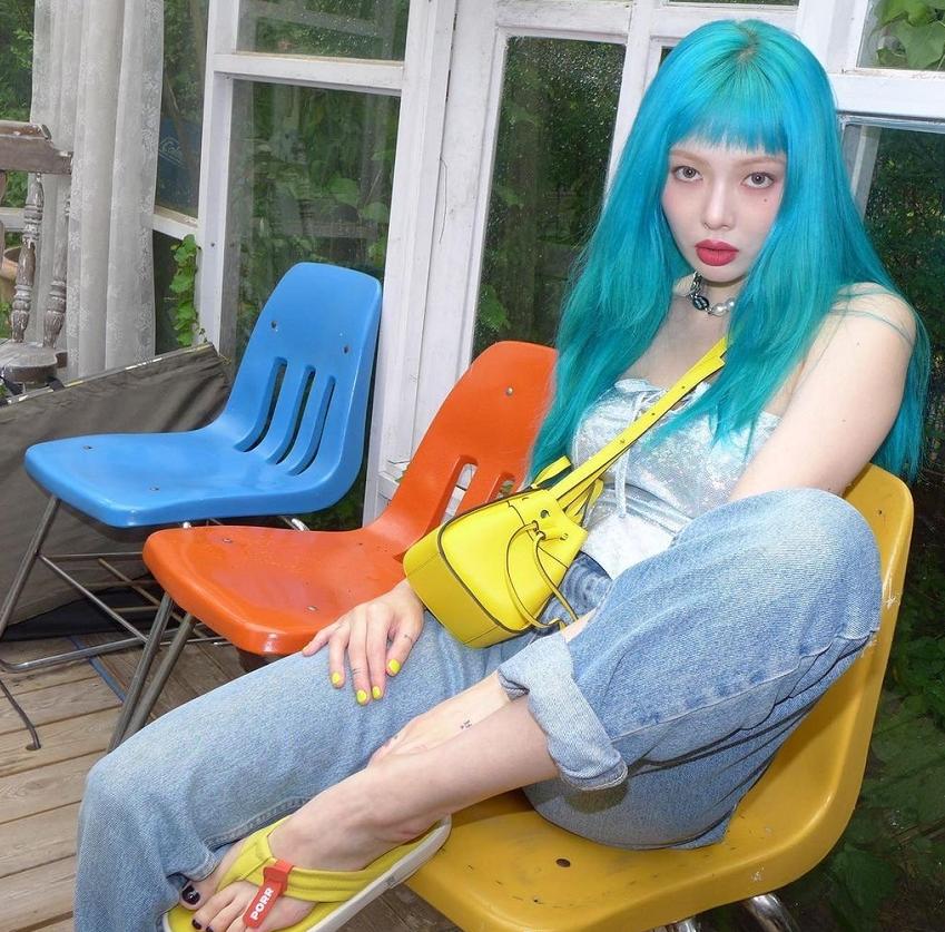 看到泫雅的新发色又忍不住想染,金泫雅肤色