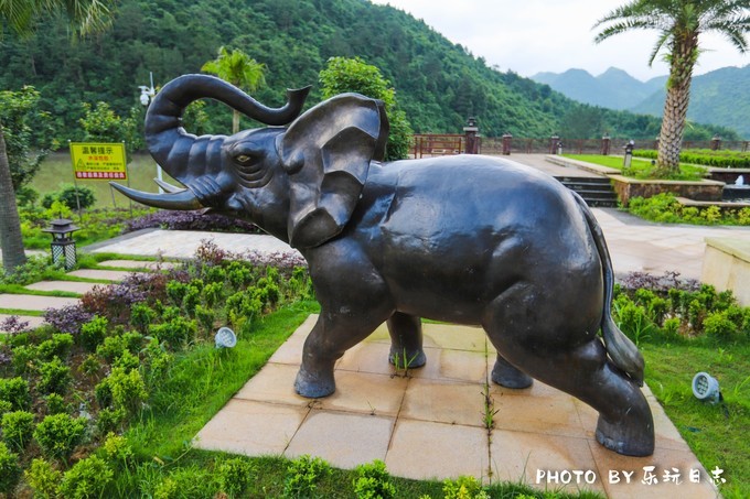 巴厘岛式私密温泉度假,听山野清风