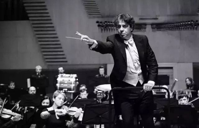 乌兹别克斯坦国家交响乐团,乌克兰国家交响乐团