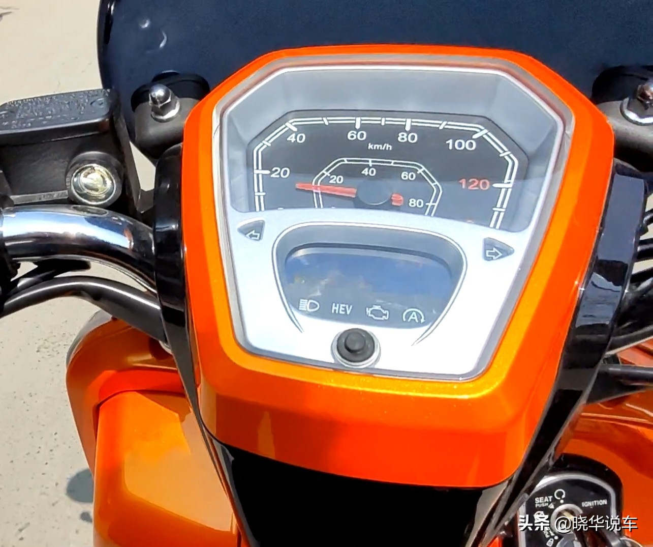 125踏板既有cbs有前后碟刹的车型,新款踏板125前后碟刹版