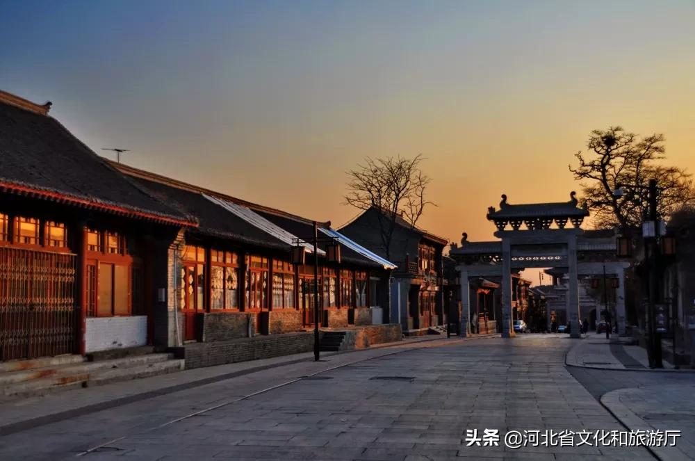 爱家乡游河北发现身边的美|披着初夏的清风，踏着热闹的浪，在五月的秦皇岛玩出新花样~