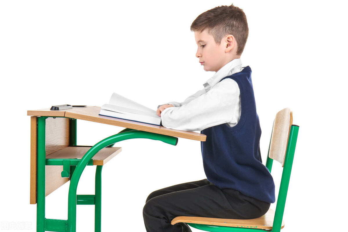 小孩右眼裸眼视力4.9正常吗,小朋友视力多少度