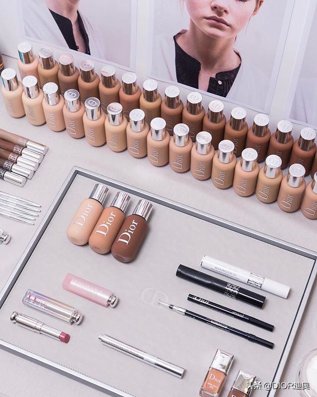 dior迪奥2019秋冬巴黎时装发布会,迪奥christiandior2020秋冬时装秀