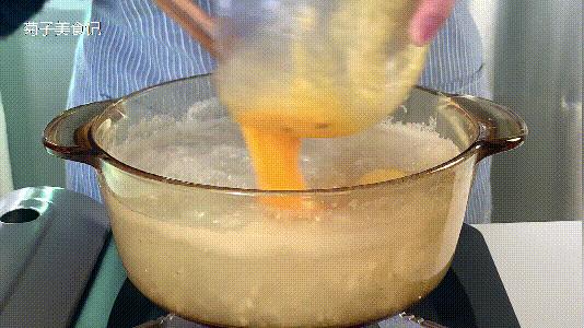 今天教你做一道有灵魂又简单的汤,怎么做个简单的猪油面汤