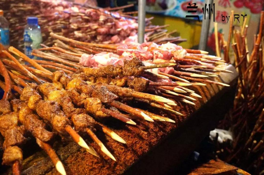 东来顺涮羊肉火锅视频,东来顺老北京铜锅涮肉