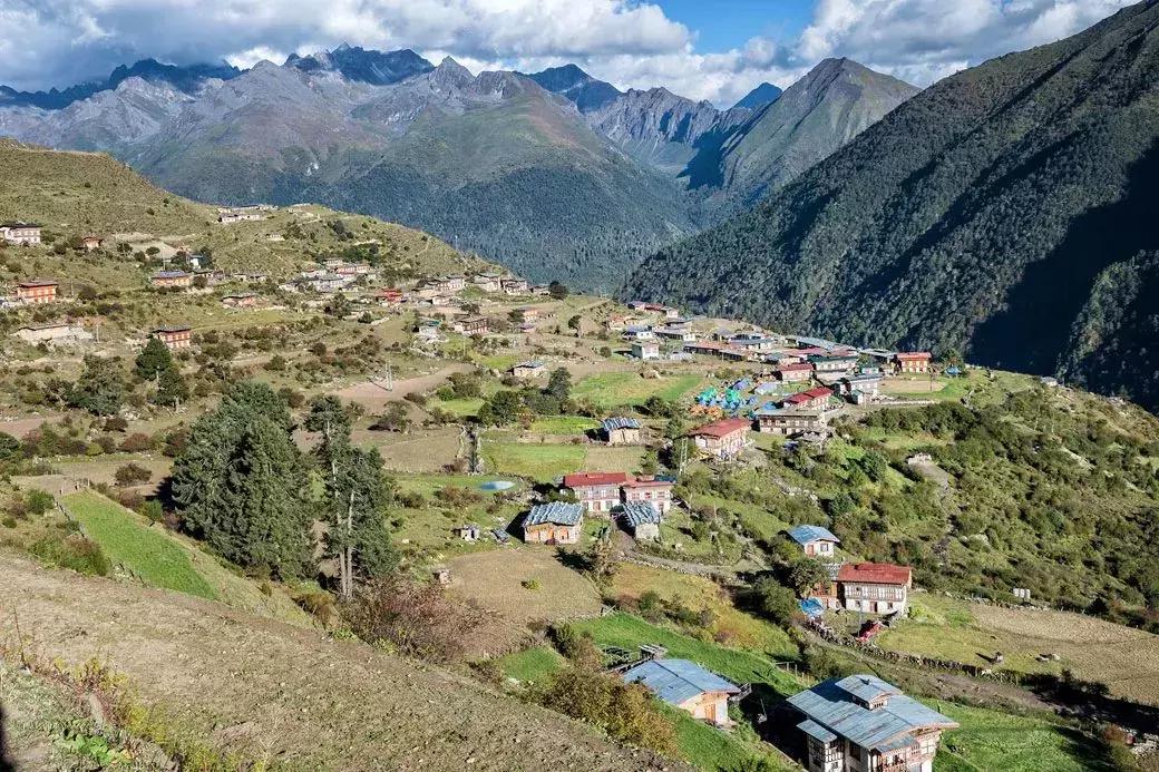 玩腻了EBC，不如试试这条“全球最难走的步道”