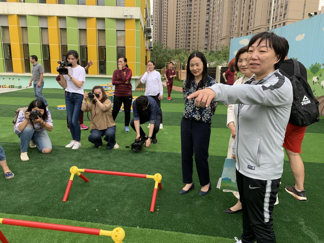 世界足球名人堂孙雯,孙雯世界足球小姐得奖