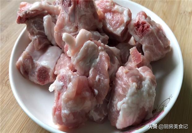 炖排骨前需不需要炸一下,炖排骨前要不要洗一下