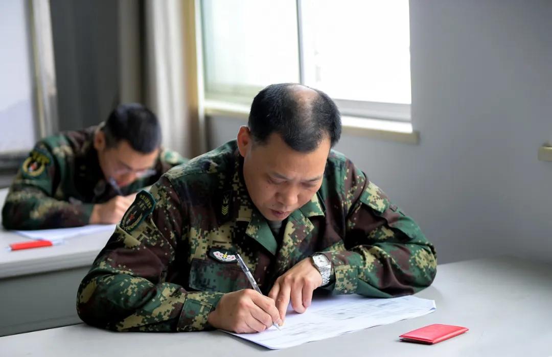 兵王全国军事比武,兵王列阵