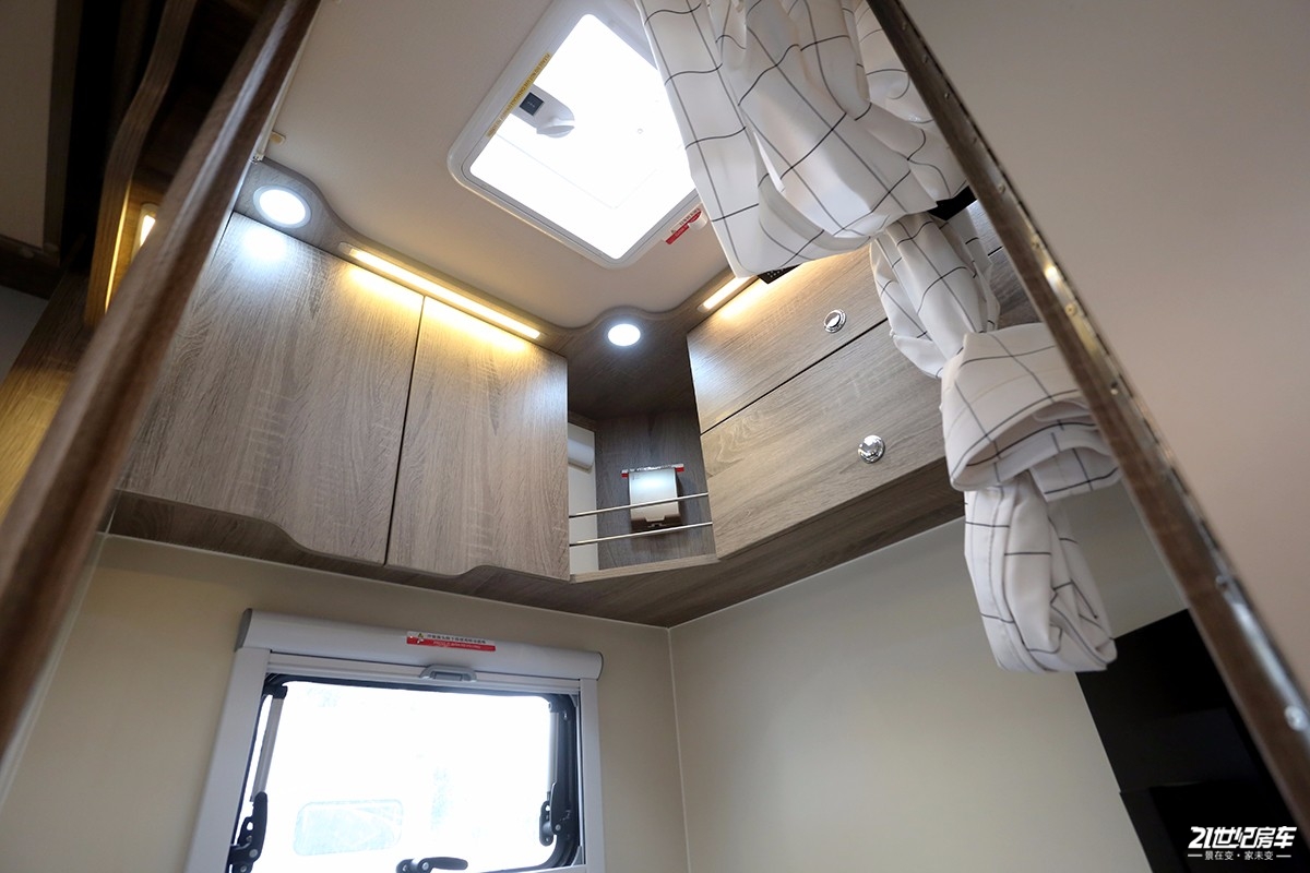 霍夫勒逸翔房车小额头,霍夫勒逸翔小顶房车