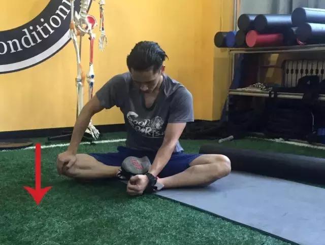 为什么拄拐杖会长短腿,天生的长短腿怎么办