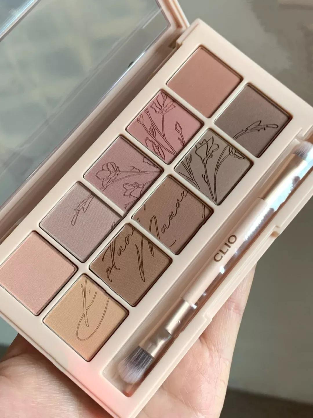 新手眼影用哑光还是珠光,新手眼影珠光还是哑光