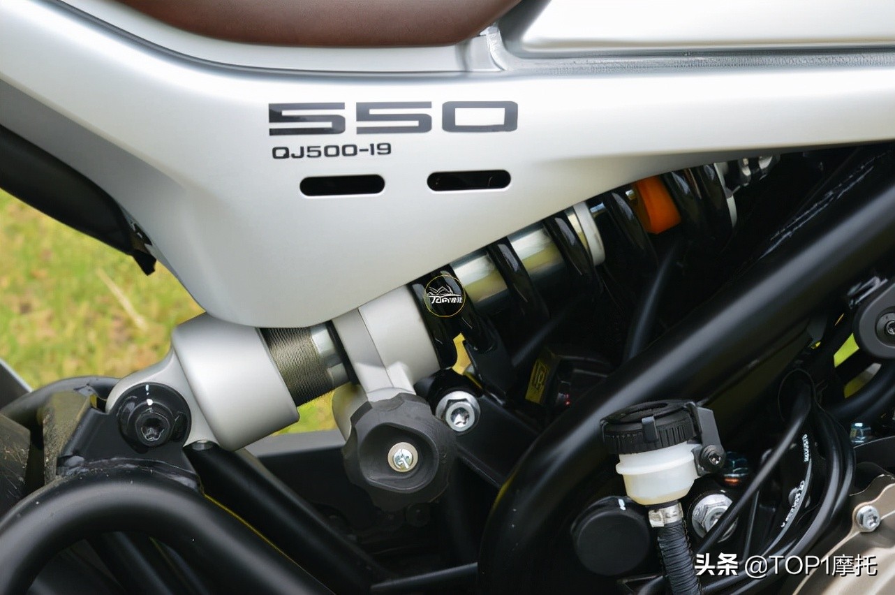 qjmotor逸550性能测评,qjmotor逸550复古摩托评测