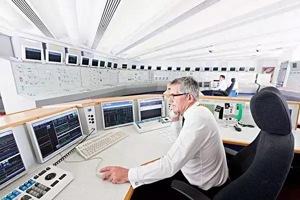 深德技工学校广东省深圳市,顺德职业技术学院