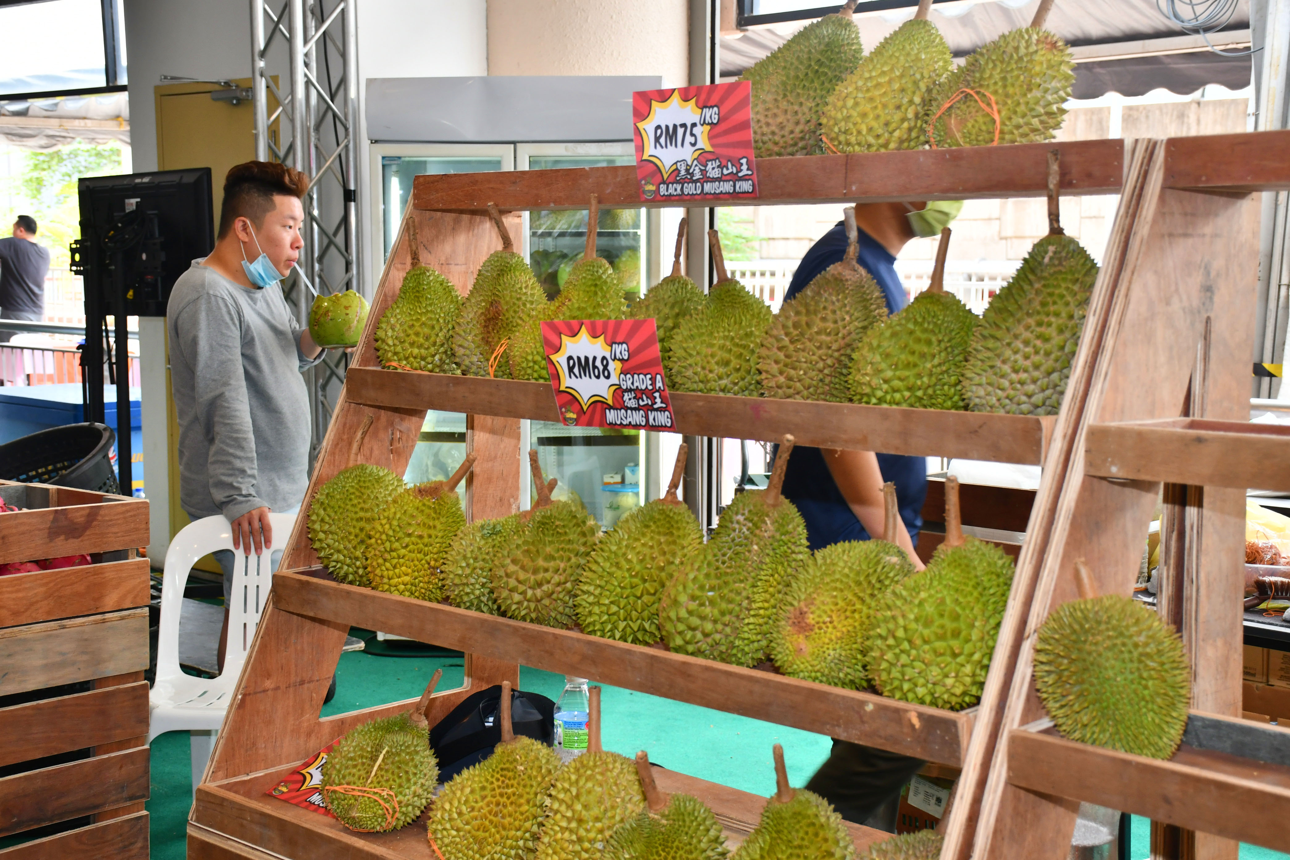 八月榴莲正当时，1Utama商场邀你参加DurianKawKaw榴莲美食派对