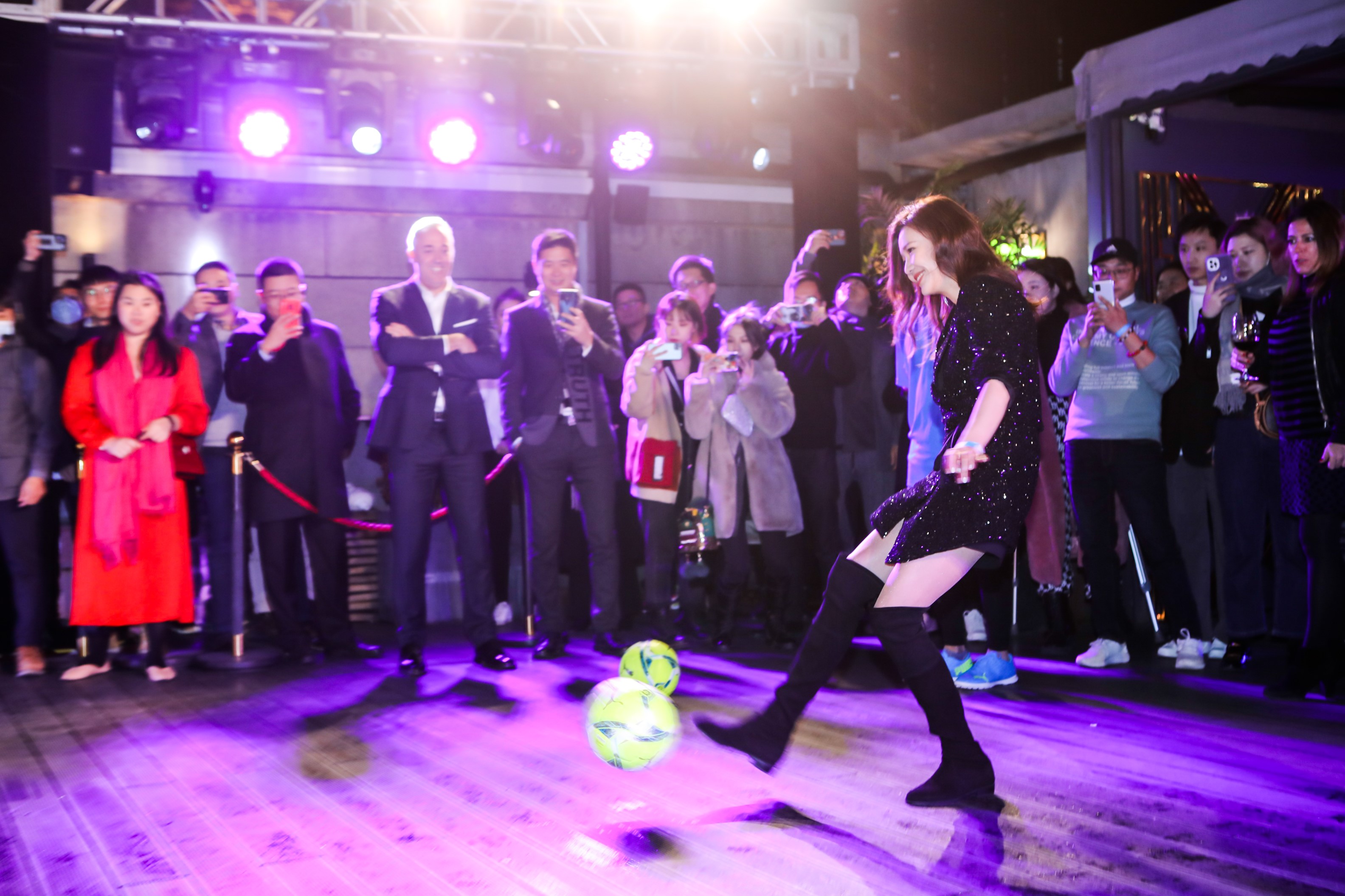 涓婃捣澶栨哗鎷ユ姳,涓婃捣澶栨哗涓炬澂