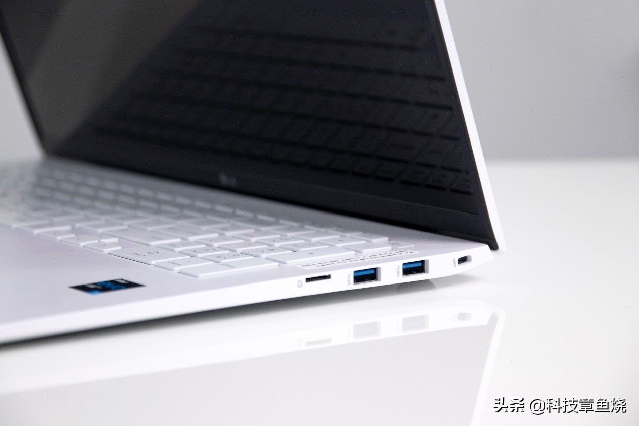 lggram2021款,lggram17体验轻薄本中的异类