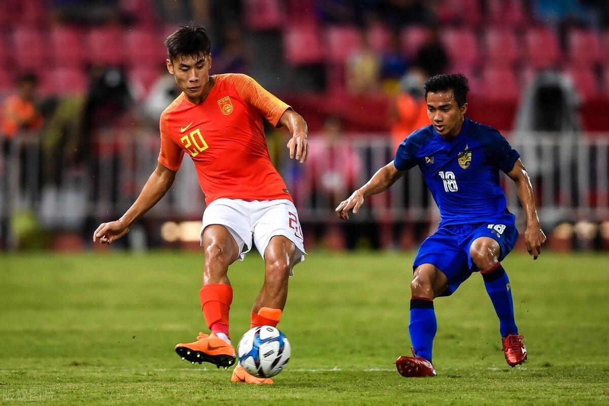 锁上门了为什么外面一推就开,锁上门以后一拉又开了是什么毛病