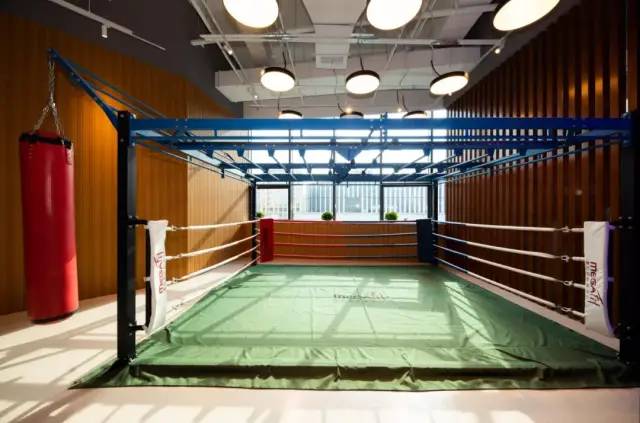 一座顶级的基地,中国新建专业足球场最新进展视频