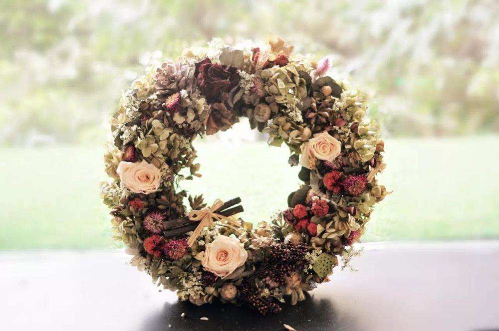 鲜花蔫了怎么做干花,怎样才能让鲜花做成干花永不褪色