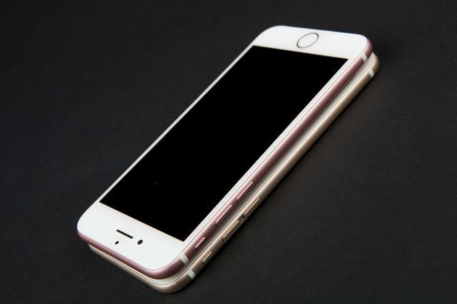 iphone7老机,十年前的iphone7