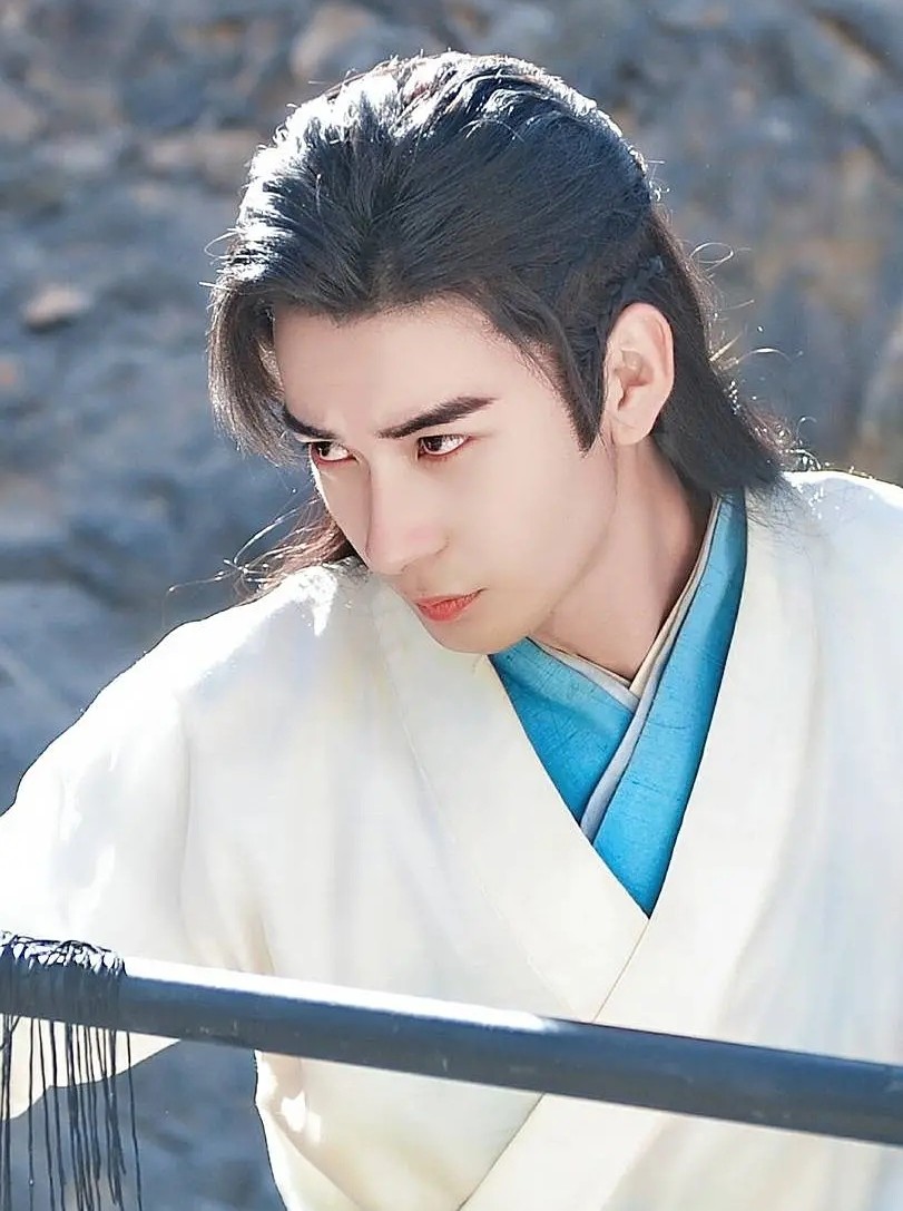 《奸臣之子》全世界都在劝我和他断袖的古言小说