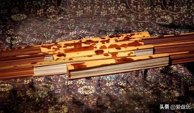 折扇一般在几块钱内,30的折扇和上百的折扇的区别