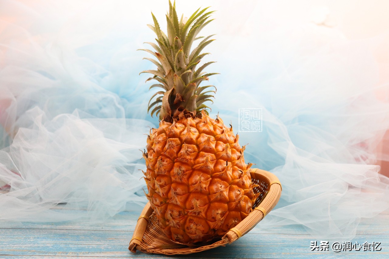 菠萝需要用盐水泡多久才可以吃呢,菠萝是用盐水泡多长时间才可以吃