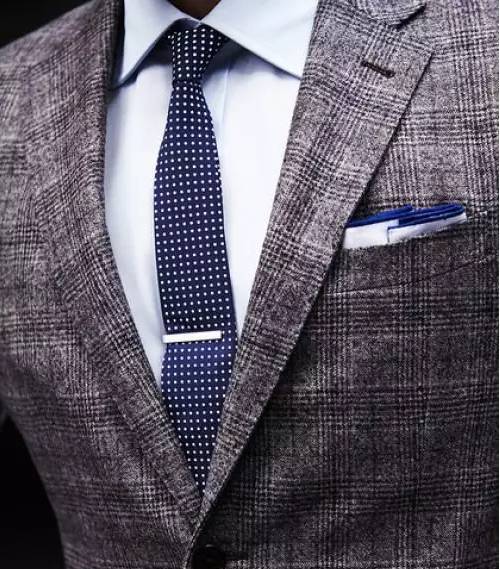 男人穿西装的正确搭配,男士穿西装有哪些搭配