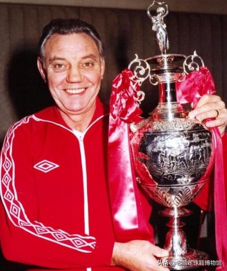 猎鹰人足球鞋,猎鹰儿童足球鞋