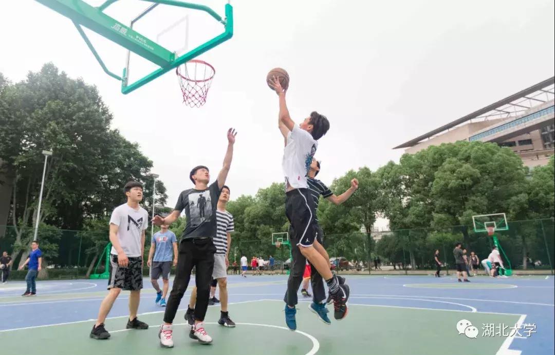 今天是你的生日，我的湖北大学！书记喊你回学校打卡