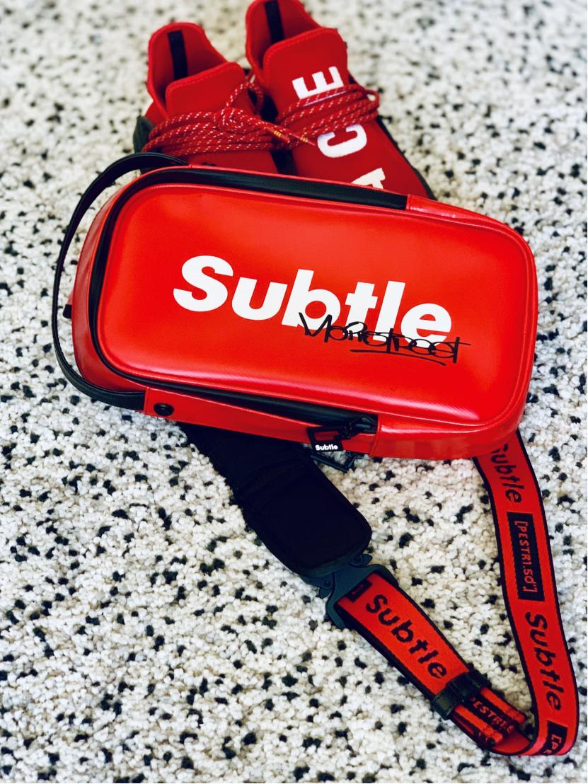 高街潮牌穿搭高级感,香港潮牌中性穿搭