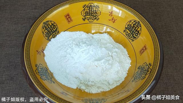 懒人版春饼做法不用揉面不用擀面,春饼学会这样做不用擀面不用蒸