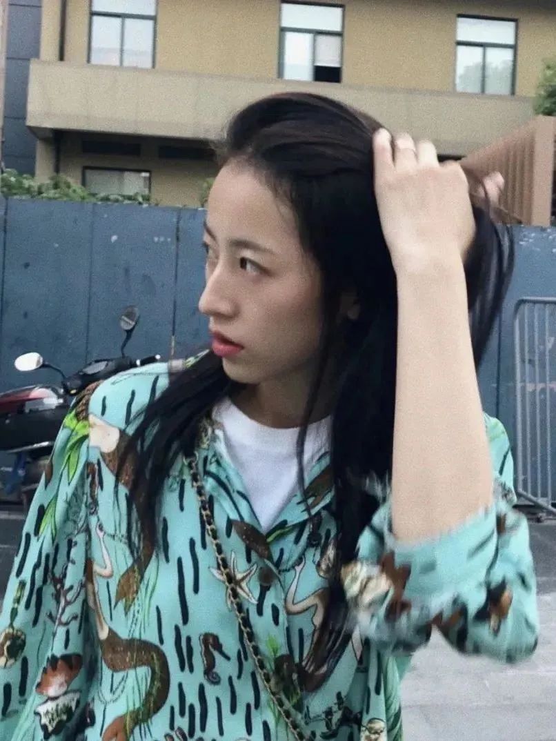 周董新专辑的歌曲,循环听着周杰伦的歌的文案