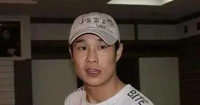 赵本山买私人飞机被罚款多少,赵本山小品卖飞机