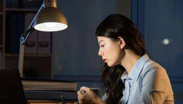 头发容易断是什么原因引起的,头发容易断发怎么解决