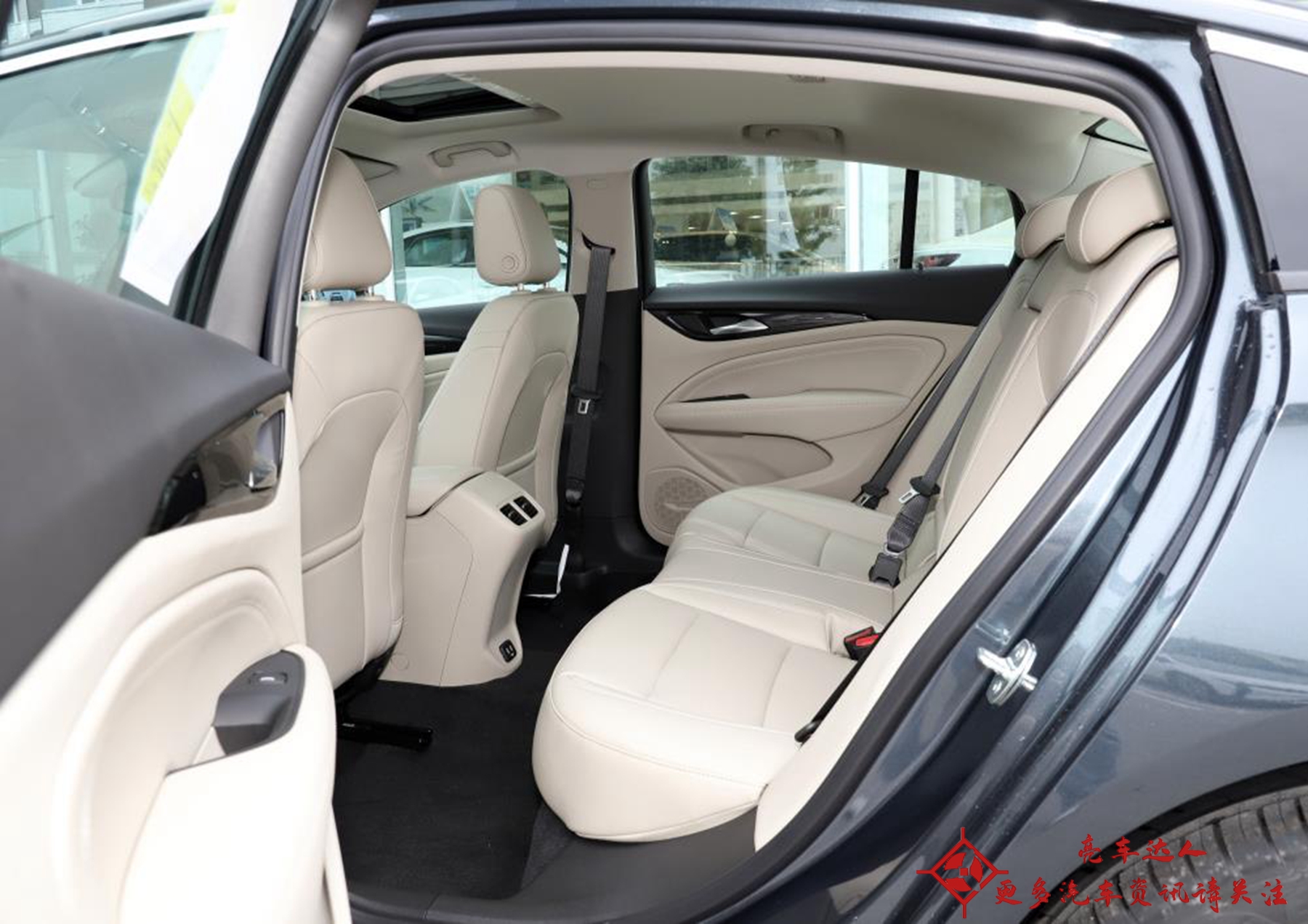 低配君威落地多少钱,低配君威和迈腾