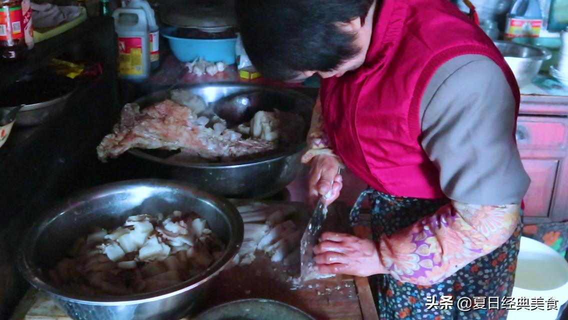 齐齐哈尔满族杀猪菜,舌尖上的美食满族杀猪菜