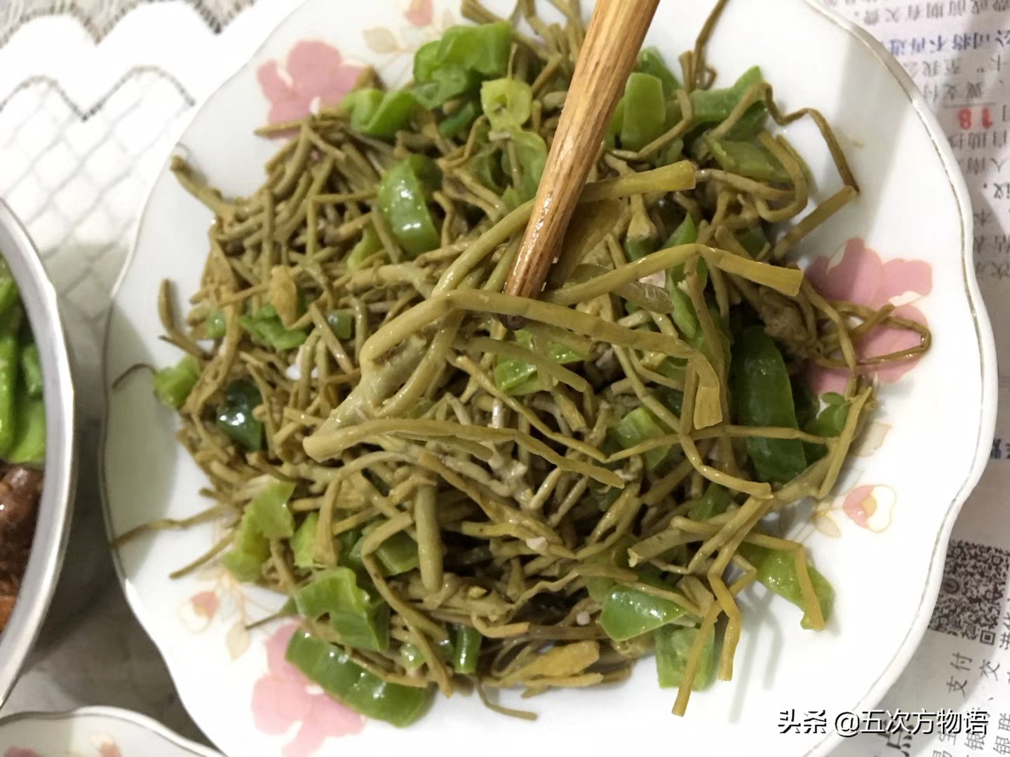 吃过菱角，却不知道菱角梗更好吃