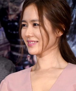 美人如文章,给明星美人评分,莫妮卡严屹宽,曾黎,孙艺珍