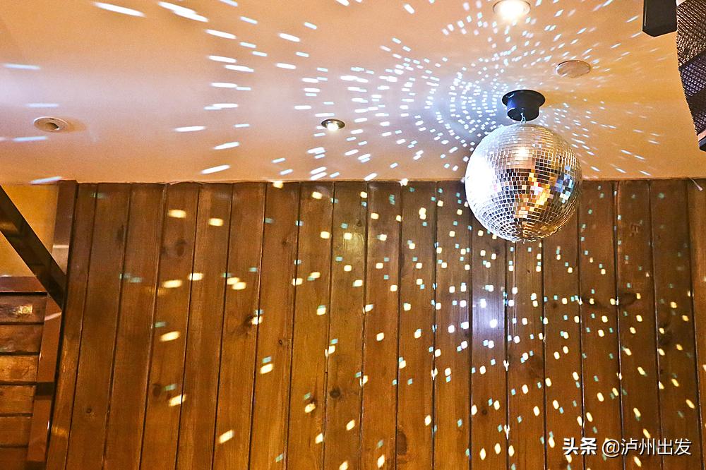 嗨唱主题量贩ktv,泸州万象汇ktv双人包间