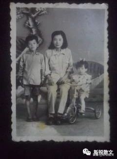 妈妈与婆婆到底有什么区别,妈妈和婆婆的区别就是不一样