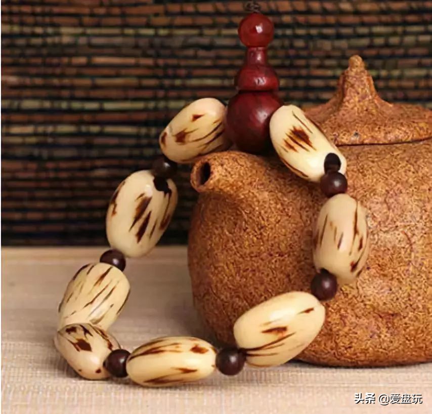 滴血莲花菩提子盘玩10年效果图,最简单菩提盘玩方法