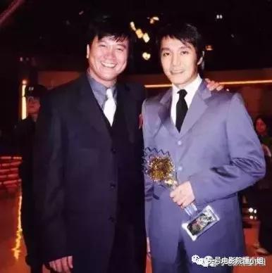 周星驰缅怀吴孟达,周星驰送别吴孟达场面全程