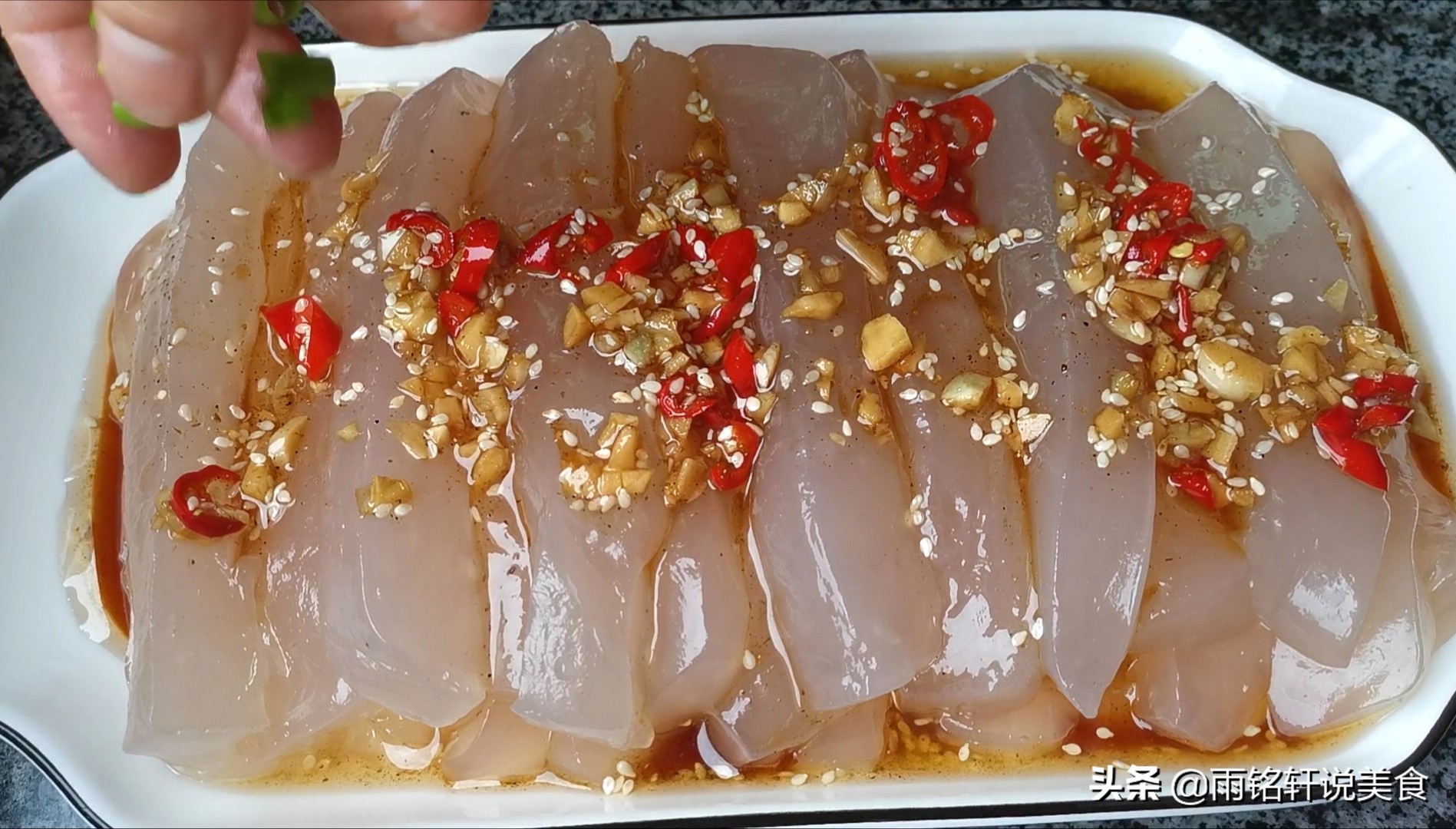 红薯凉粉怎么做好吃又简单的方法,红薯凉粉最好吃的做法