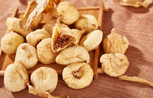 沙参玉竹麦冬灯芯瘦肉汤功效,党参桂枝炙甘草火麻仁麦冬生地黄