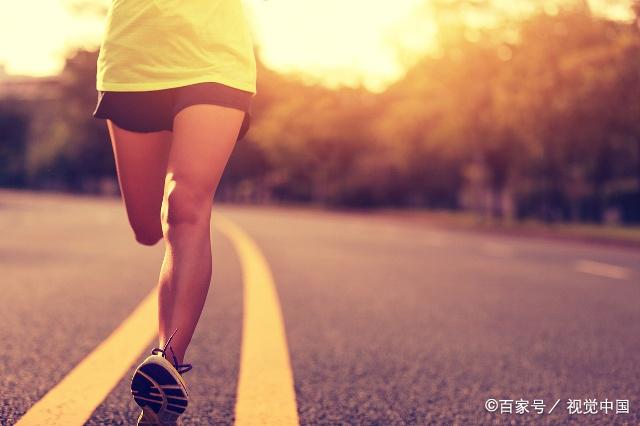 半夜总在34点醒来身体暗示什么,半夜突然醒来是因为有人在盯着你