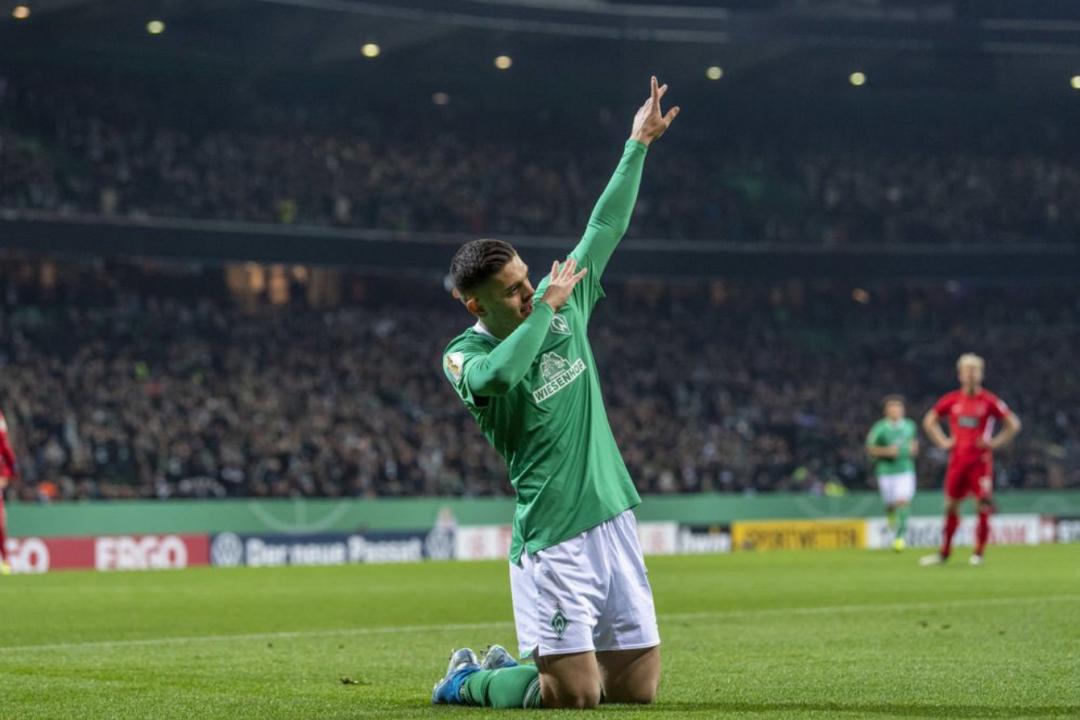 德甲现在在哪里看比赛回放,德甲终于回归了吗