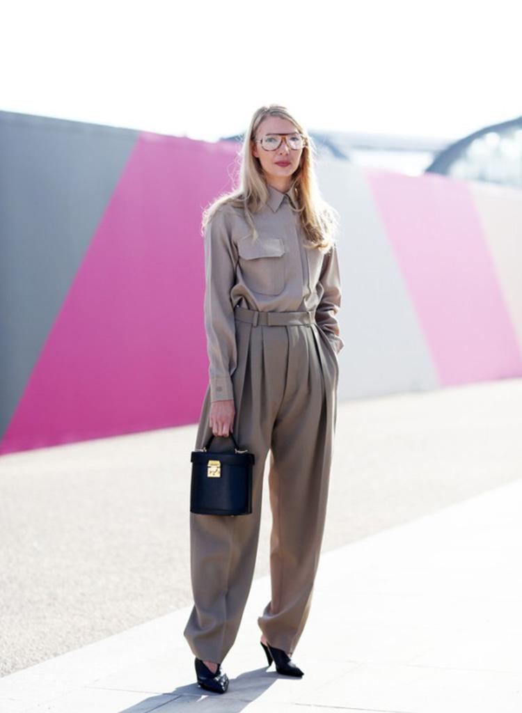 今年最流行款的老爹鞋女士穿,最近流行的老爹鞋怎么搭配更潮流